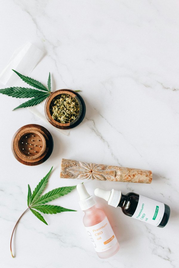 Prendre du cbd et des fleurs de bach : guide et précautions